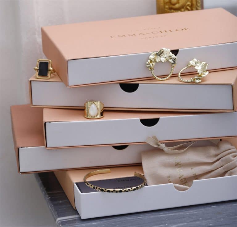 Une Box bijoux : cadeau d’anniversaire pour femme coquette