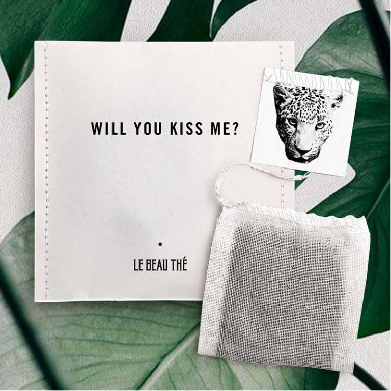 le cadeau anniversaire femme de coffret de sachets de thé personnalisés