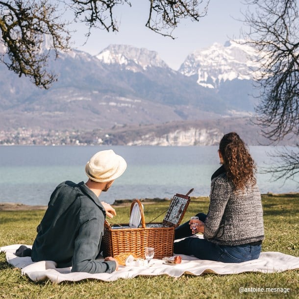 Un panier de pique-nique pour des escapades en amoureux
