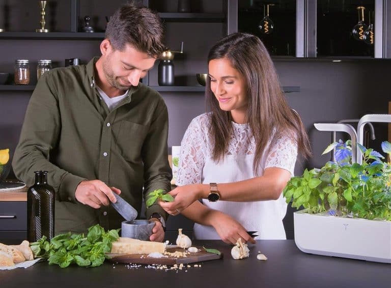 Le Potager d'Intérieur Véritable Classic pour un homme qui aime cuisiner