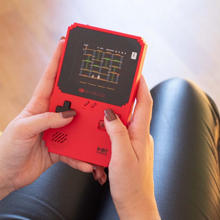 Console de poche vintage pour une plongée dans le passé