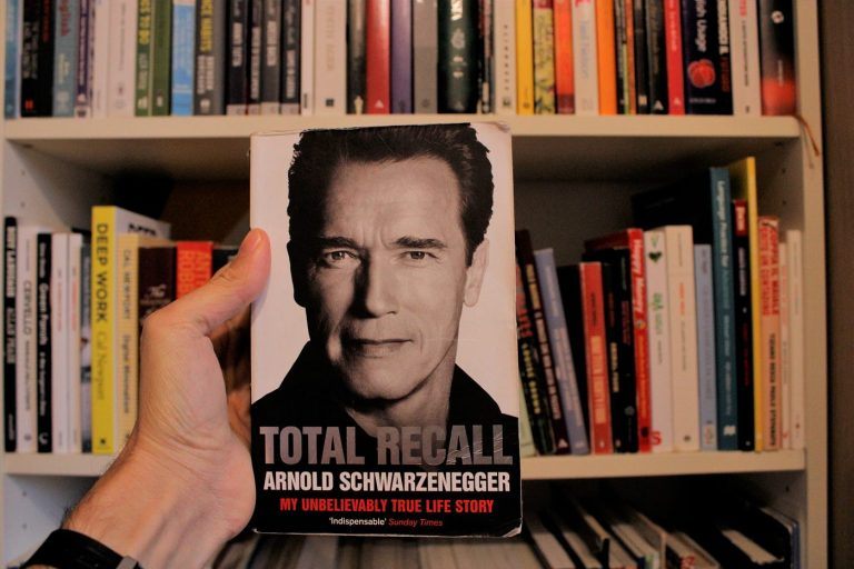 La biographie d'Arnold Schwarzenegger : un parcours inspirant