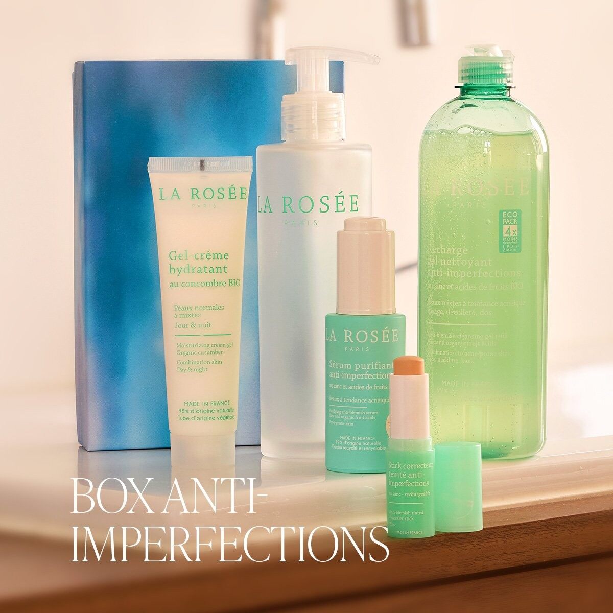 Les cinq produits de la box anti-imperfections La Rosée de Blissim : gel nettoyant, sérum, gel-crème, stick correcteur et flacon