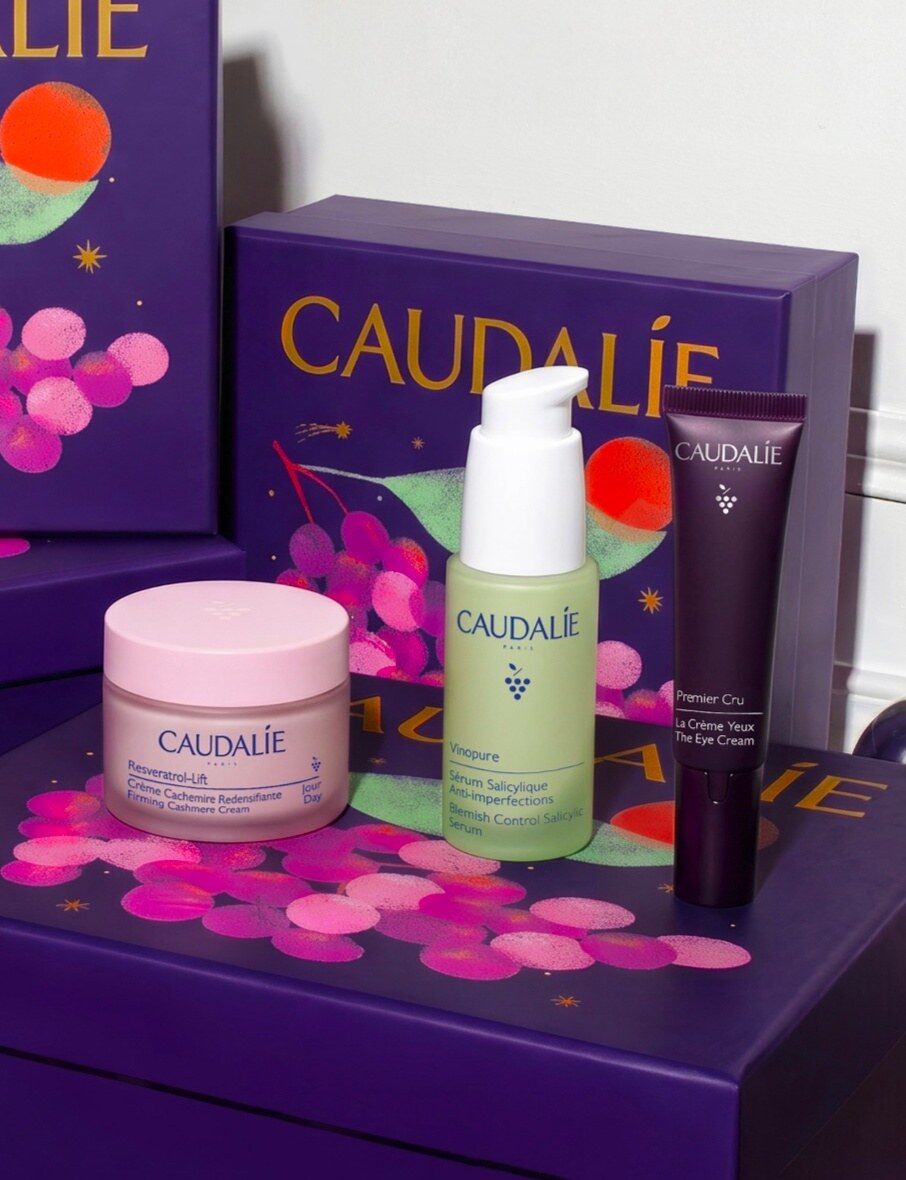 Coffrets Caudalie Noël 2026 avec la Crème Cachemire Resveratrol-Lift, un sérum Vinopure et la Crème Yeux Premier Cru