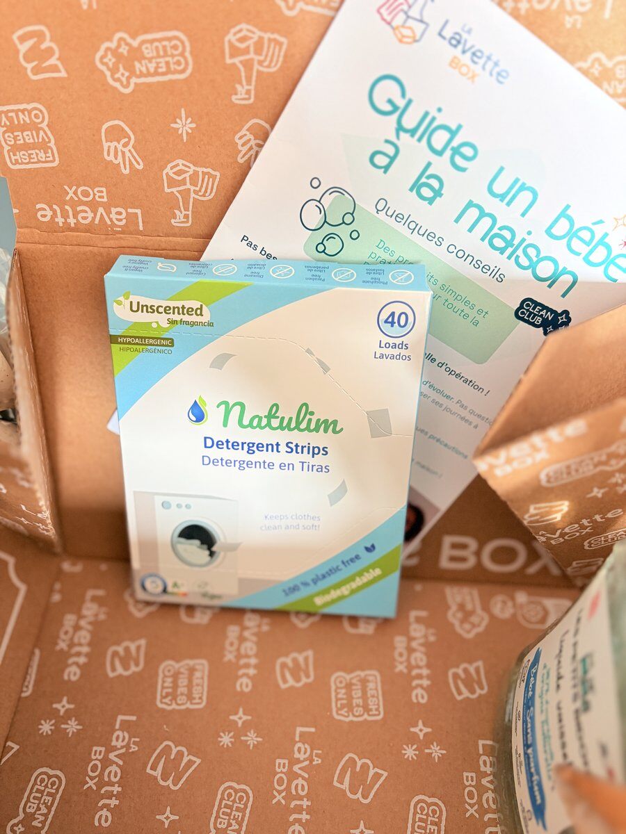 Boîte de feuilles de lessive sans parfum Natulim, 40 lavages, dans la box bébé Lavette Box