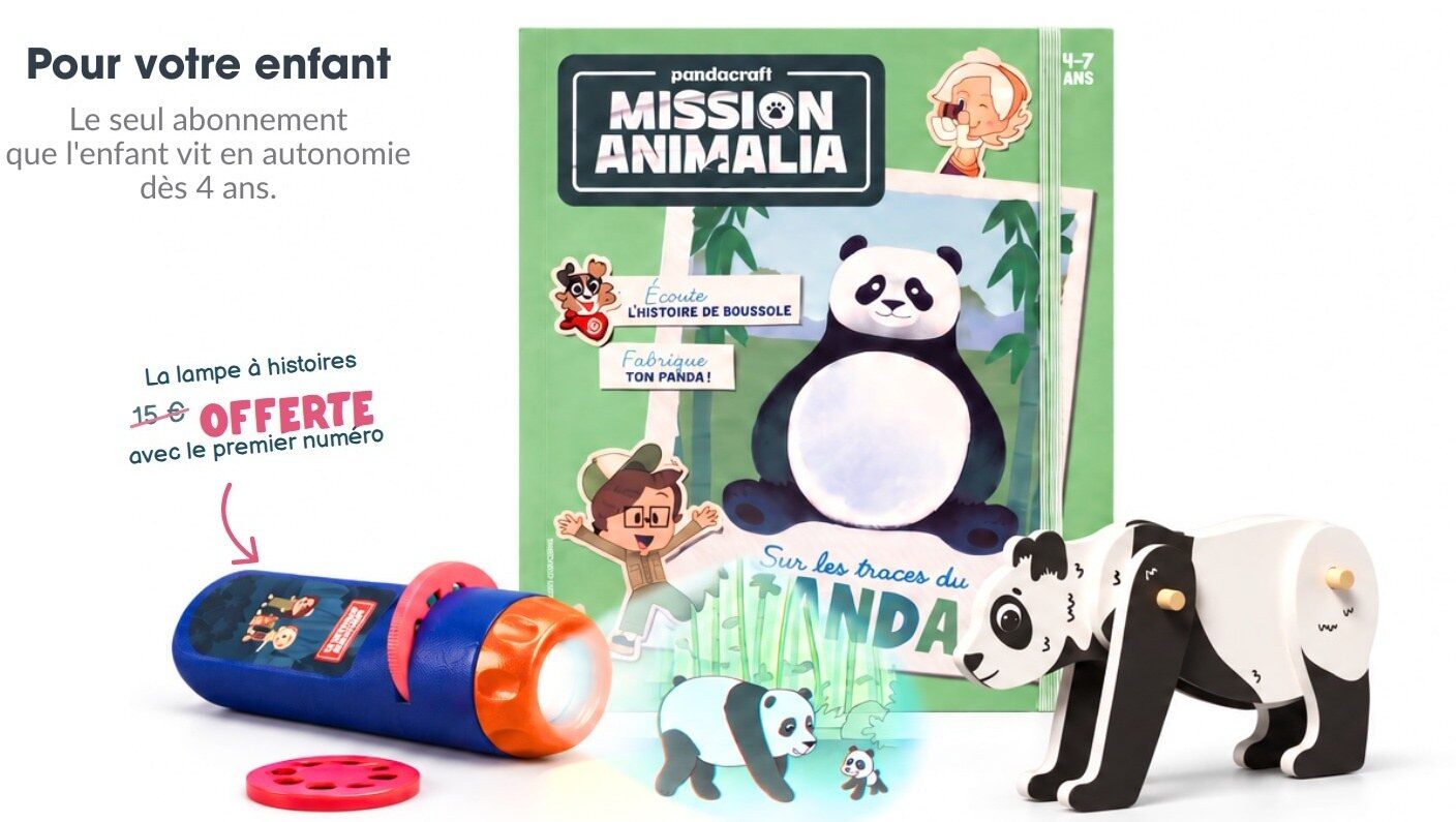 Le carnet Mission Animalia sur les traces du panda, la figurine panda et la lampe à histoire